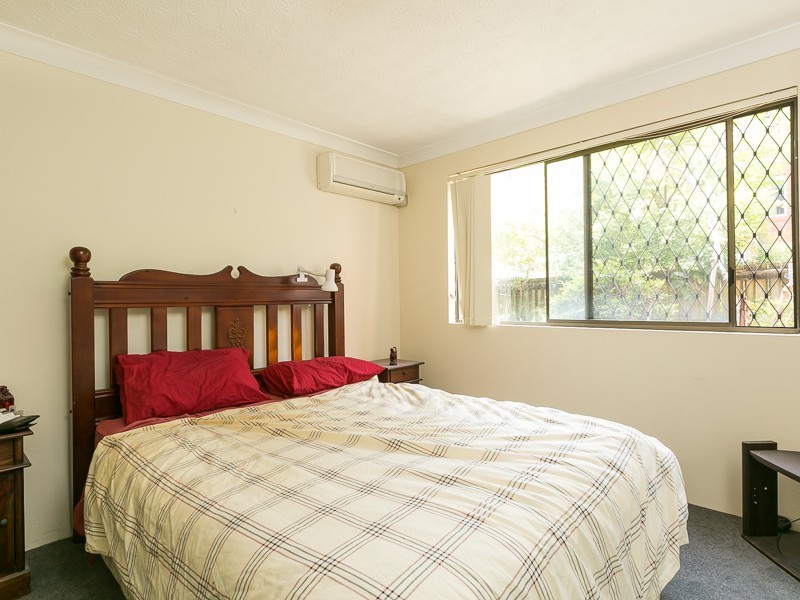 2/53 Bayview Street, Runaway Bay QLD 4216