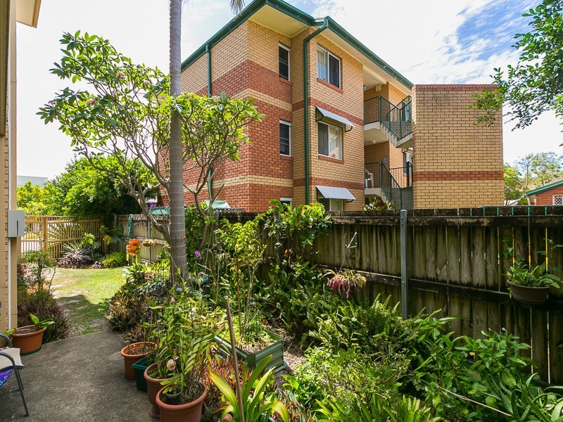 2/53 Bayview Street, Runaway Bay QLD 4216