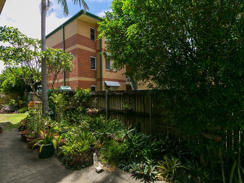 2/53 Bayview Street, Runaway Bay QLD 4216