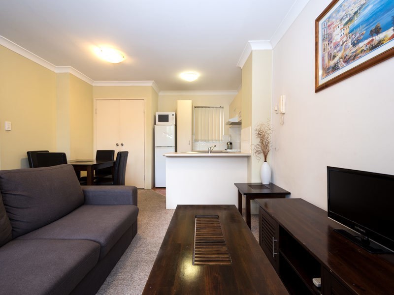 31/11 ‘Chapala Apartments’ Owens Lane, Southport QLD 4215