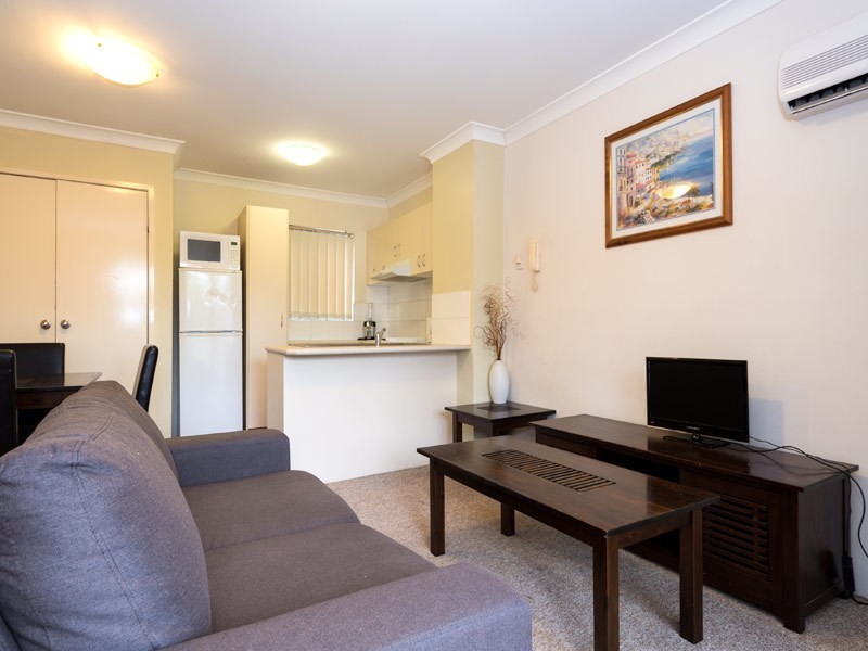 31/11 ‘Chapala Apartments’ Owens Lane, Southport QLD 4215