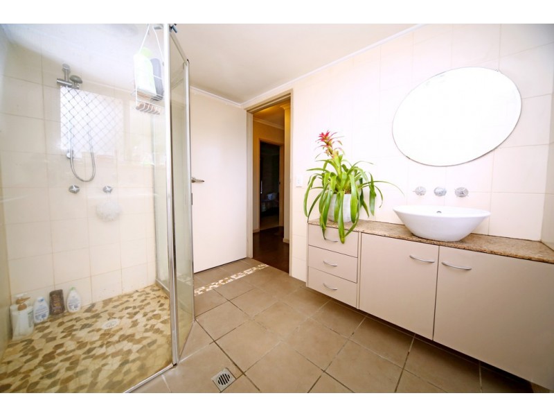 3/43 Chelsea Ave, Broadbeach QLD 4218
