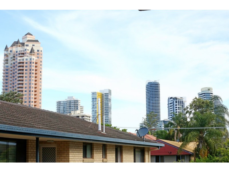 3/43 Chelsea Ave, Broadbeach QLD 4218