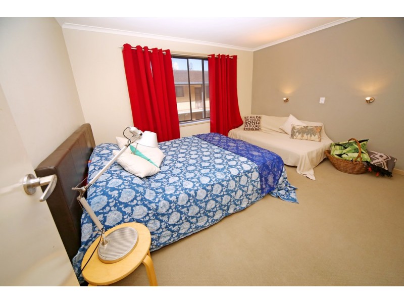 3/43 Chelsea Ave, Broadbeach QLD 4218