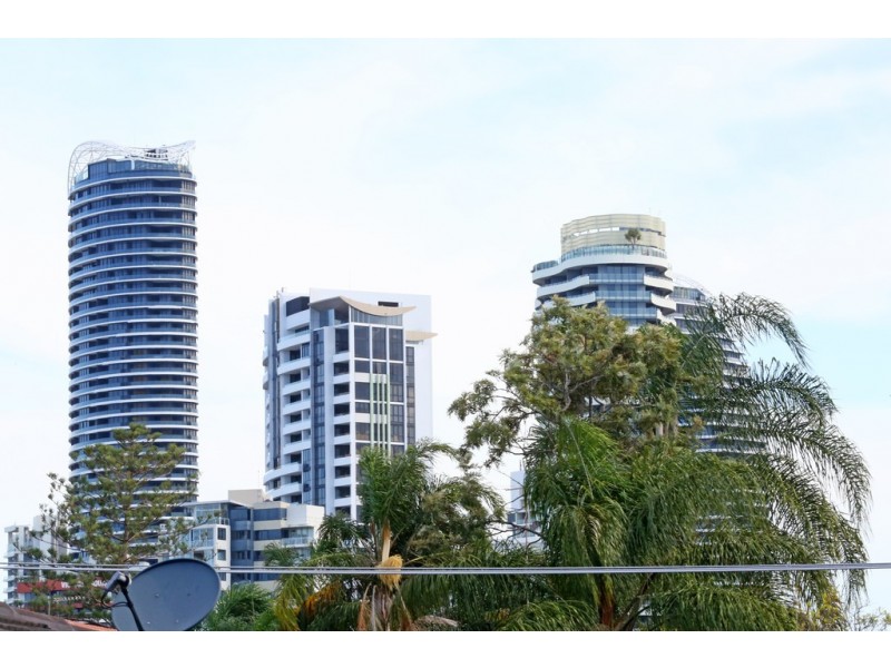 3/43 Chelsea Ave, Broadbeach QLD 4218