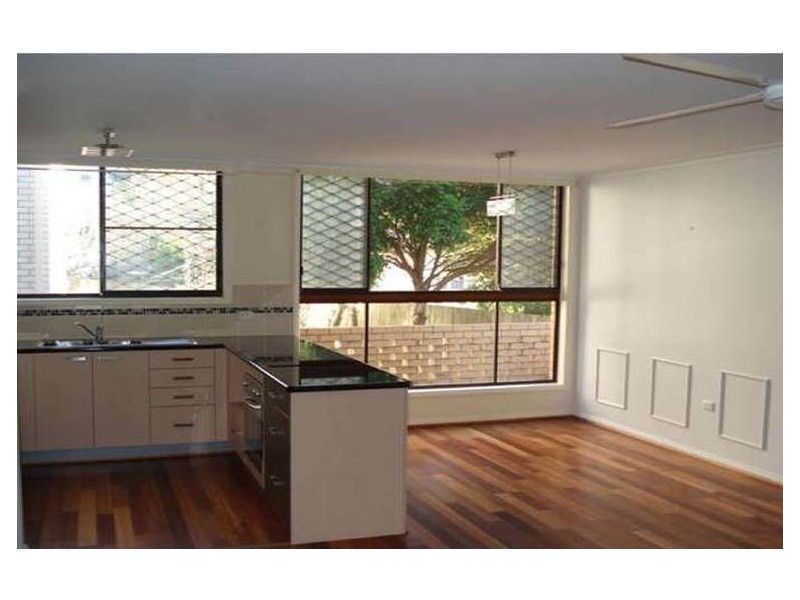 2/53 Old Burleigh Road, Surfers Paradise QLD 4217