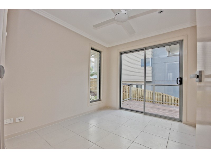 39B Diamantina Circuit, Pacific Pines QLD 4211