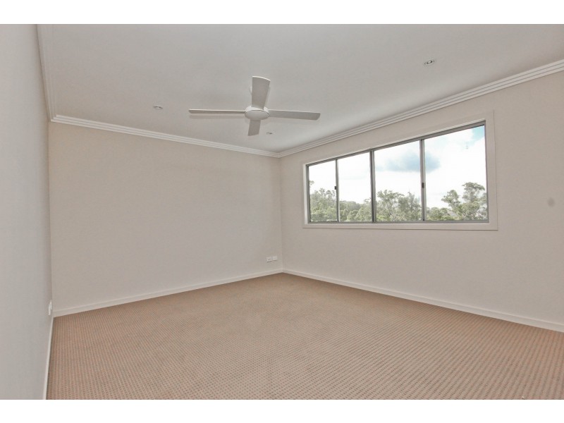 39B Diamantina Circuit, Pacific Pines QLD 4211