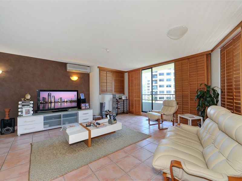 Apt 35/18 ‘The Regent’ Aubrey Street, Surfers Paradise QLD 4217