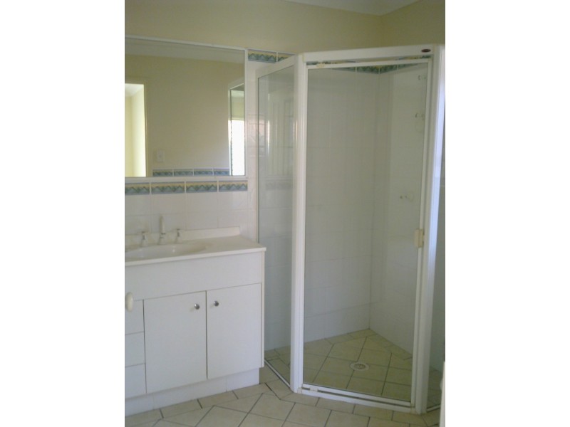 1/24 McMillan Street, Labrador QLD 4215