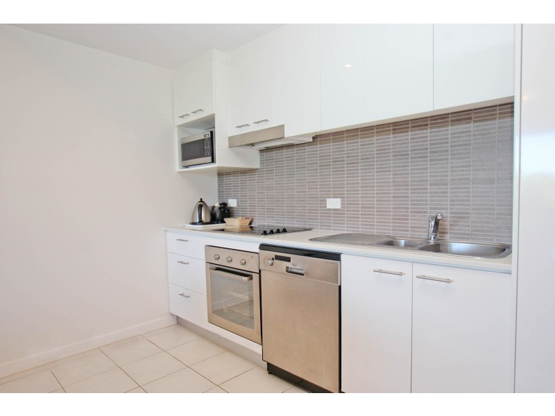2223/33 T E Peters Drive”Fresh Water Point, Broadbeach Waters QLD 4218