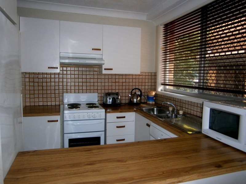 4/24 First Ave, Broadbeach QLD 4218