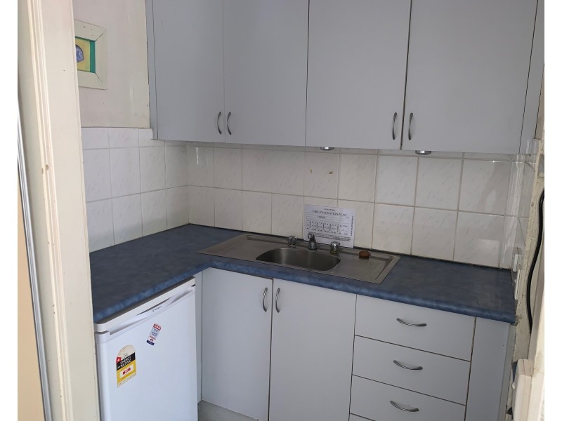 9/2877 Gold coast Hwy”Club Surfers”, Surfers Paradise QLD 4217