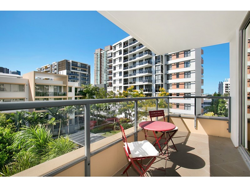 518 ‘Brighton on Broadwater Dune’ 1 Aqua Street, Southport QLD 4215