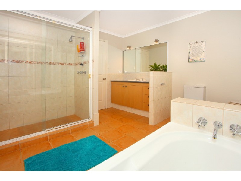 12 Chatswood Court, Robina QLD 4226