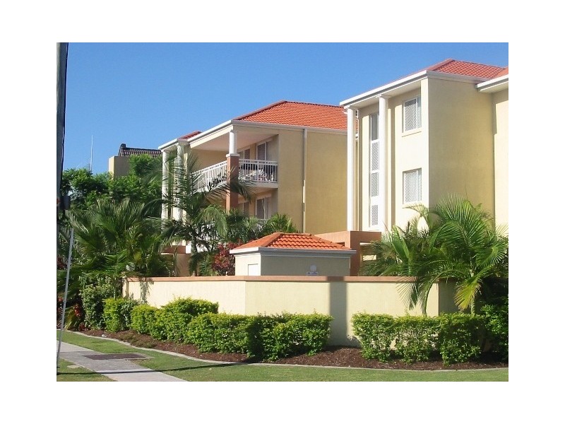 2/2761 Gold Coast Hwy, Broadbeach QLD 4218