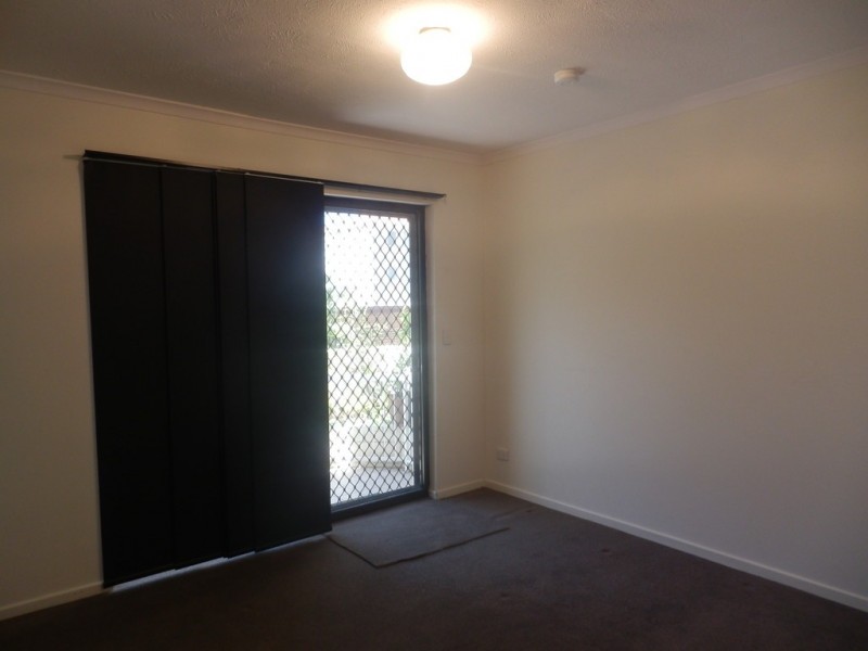 2/15 Australia Ave, Broadbeach QLD 4218