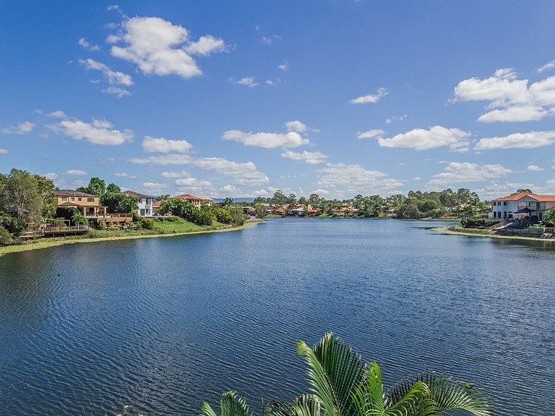 13 Manor Close, Robina QLD 4226