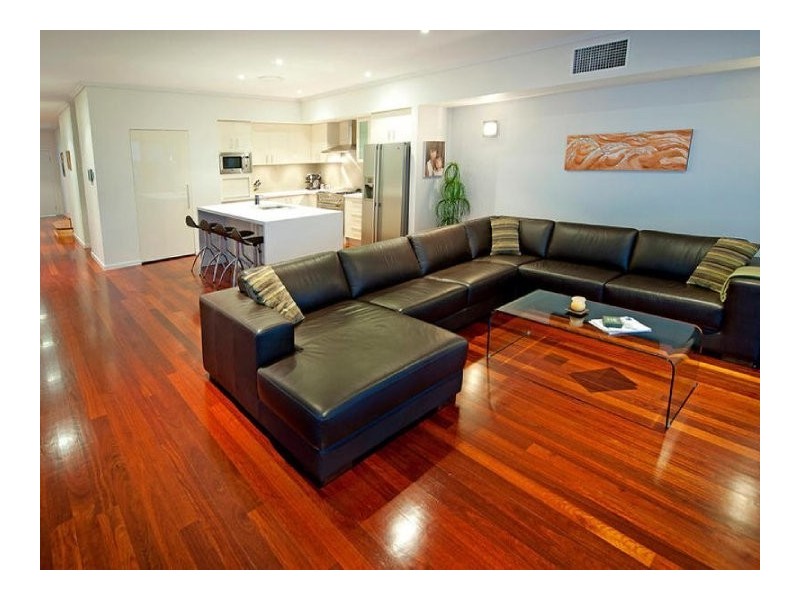 22 Onshore Place, Helensvale QLD 4212