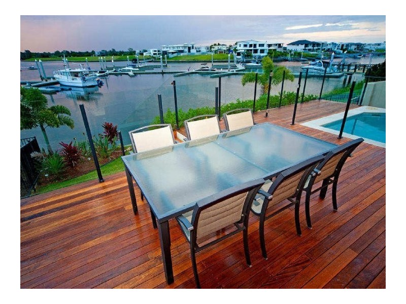 22 Onshore Place, Helensvale QLD 4212