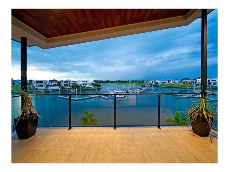 22 Onshore Place, Helensvale QLD 4212