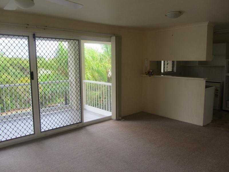13/25 Federation Avenue, Broadbeach QLD 4218