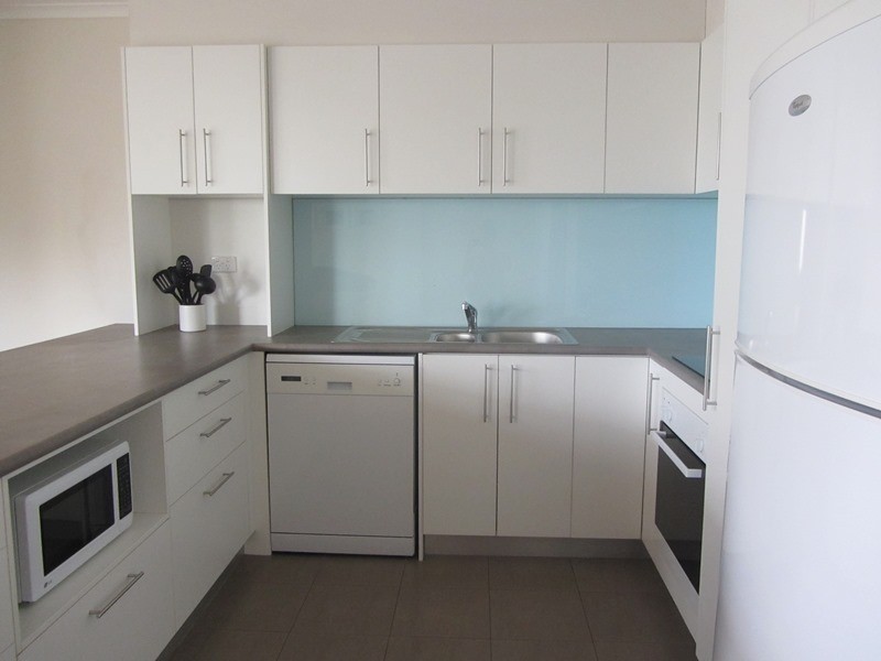 16/111 Old Burleigh Road, Broadbeach QLD 4218