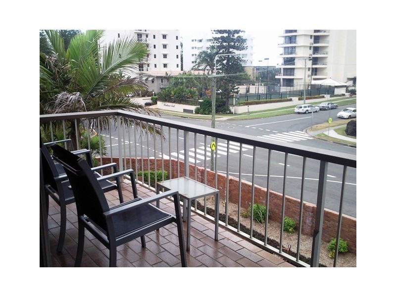 16/111 Old Burleigh Road, Broadbeach QLD 4218