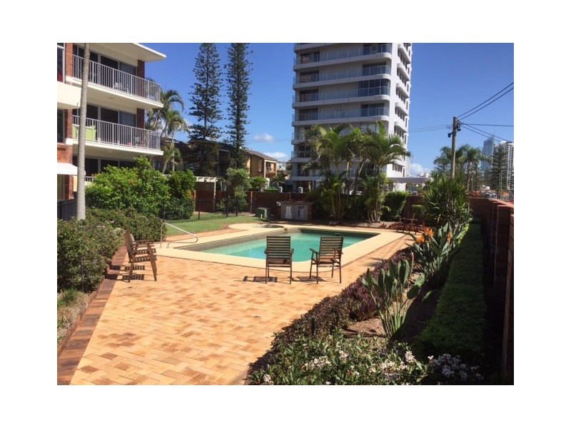 16/111 Old Burleigh Road, Broadbeach QLD 4218