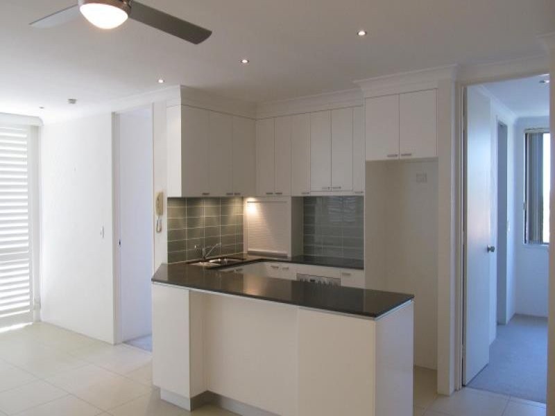 12/13 Federation Avenue, Broadbeach QLD 4218