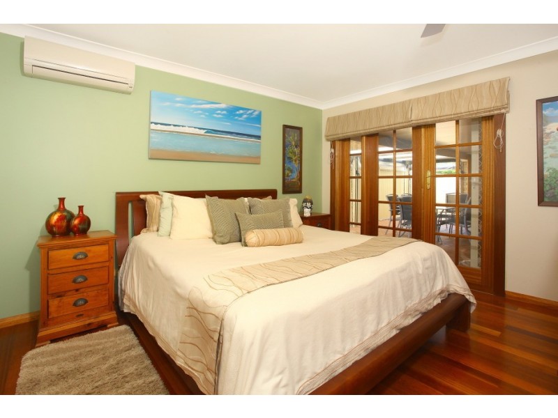 2/10 Catherine Court, Labrador QLD 4215