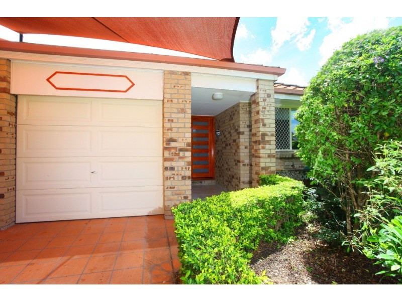 2/10 Catherine Court, Labrador QLD 4215