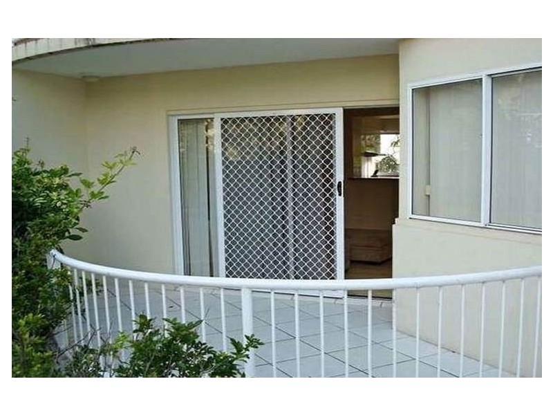 2/4 St Kilda Ave, Broadbeach QLD 4218