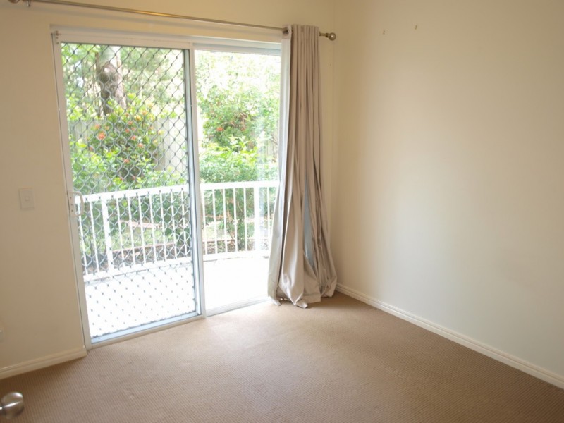 2/4 St Kilda Ave, Broadbeach QLD 4218