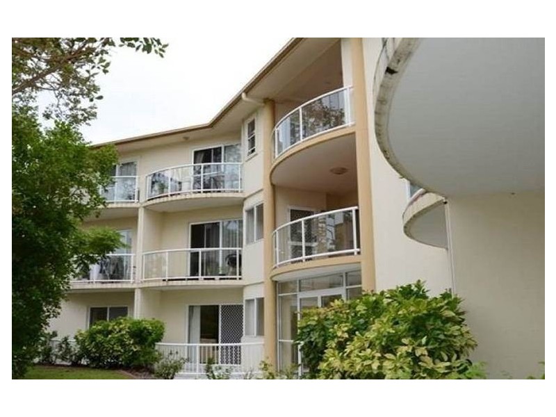 2/4 St Kilda Ave, Broadbeach QLD 4218