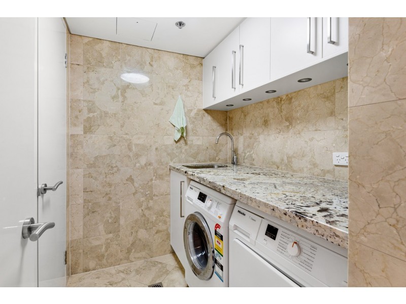 151 La Sabbia 74-86 Old Burleigh Road, Surfers Paradise QLD 4217