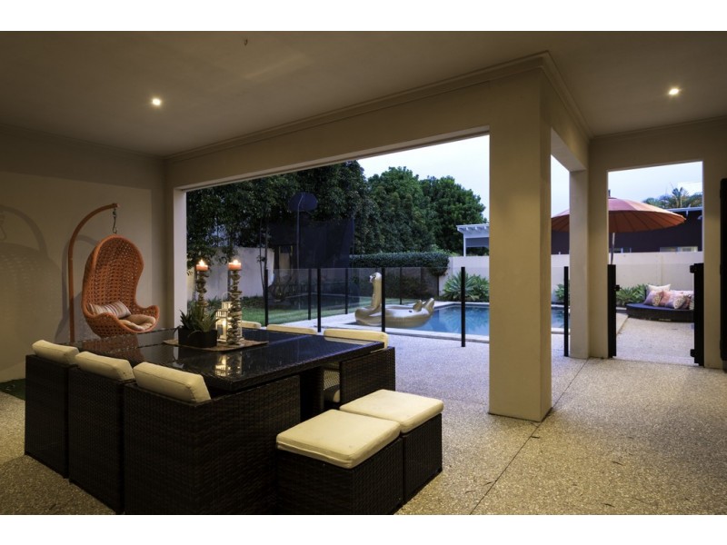 14 Waterview Crescent, Sorrento QLD 4217