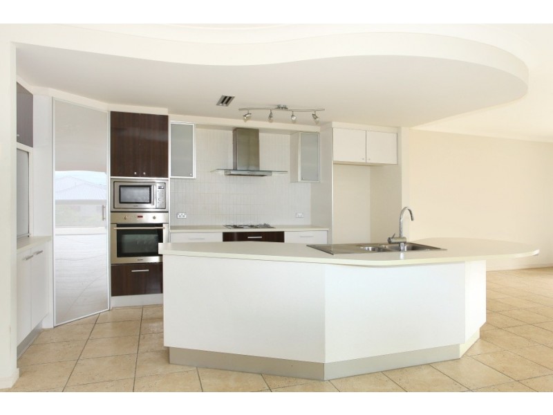 3314 Central Place, Carrara QLD 4211