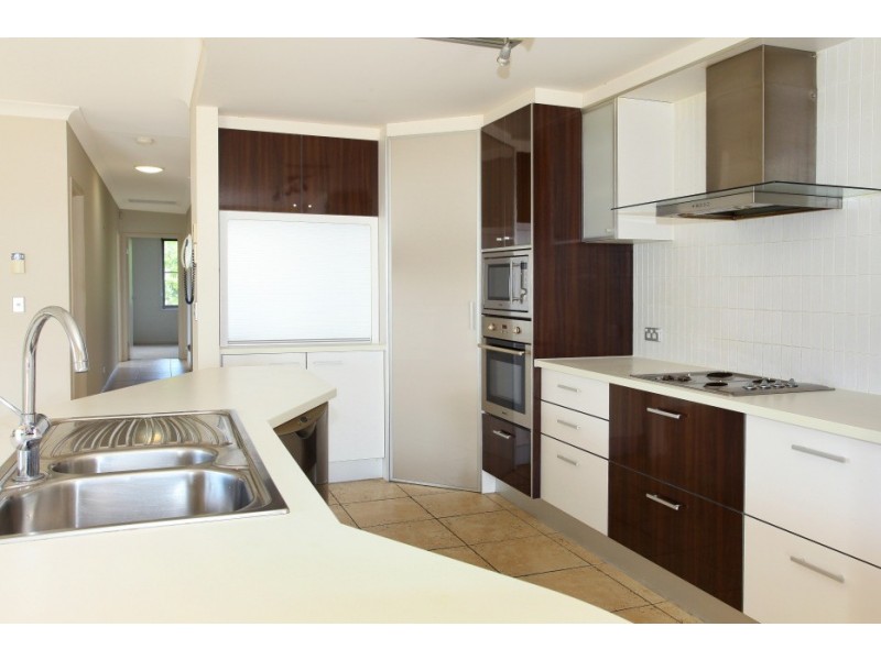 3314 Central Place, Carrara QLD 4211