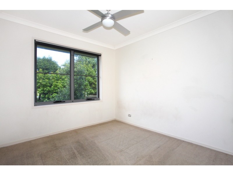 3314 Central Place, Carrara QLD 4211