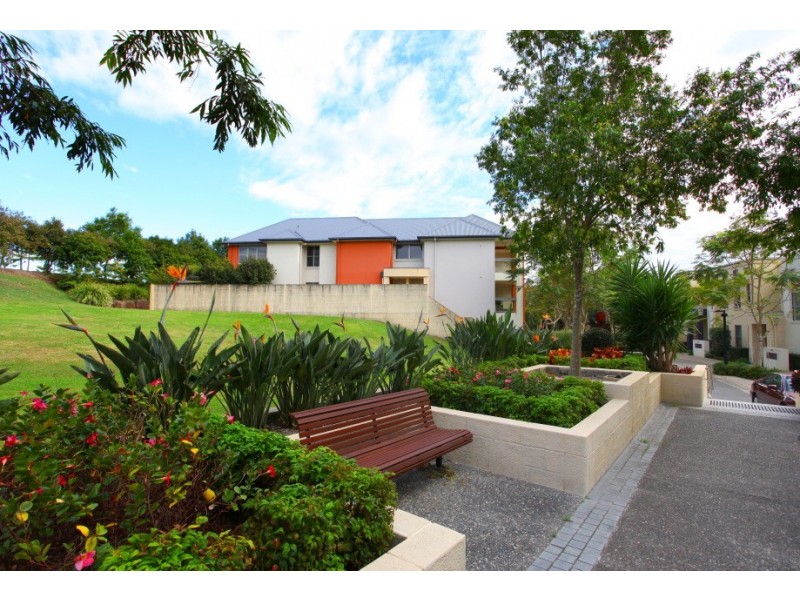 3314 Central Place, Carrara QLD 4211
