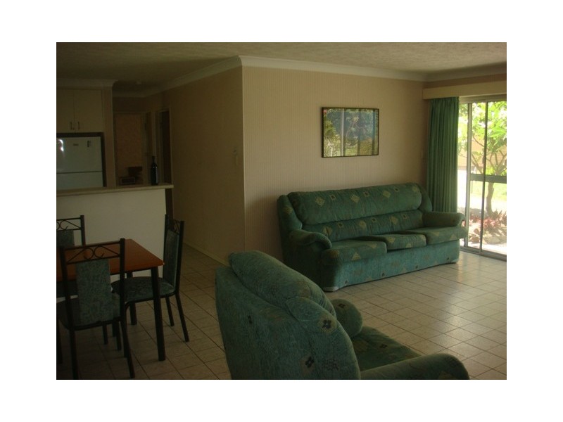 1/272 Hedges Ave, Broadbeach QLD 4218