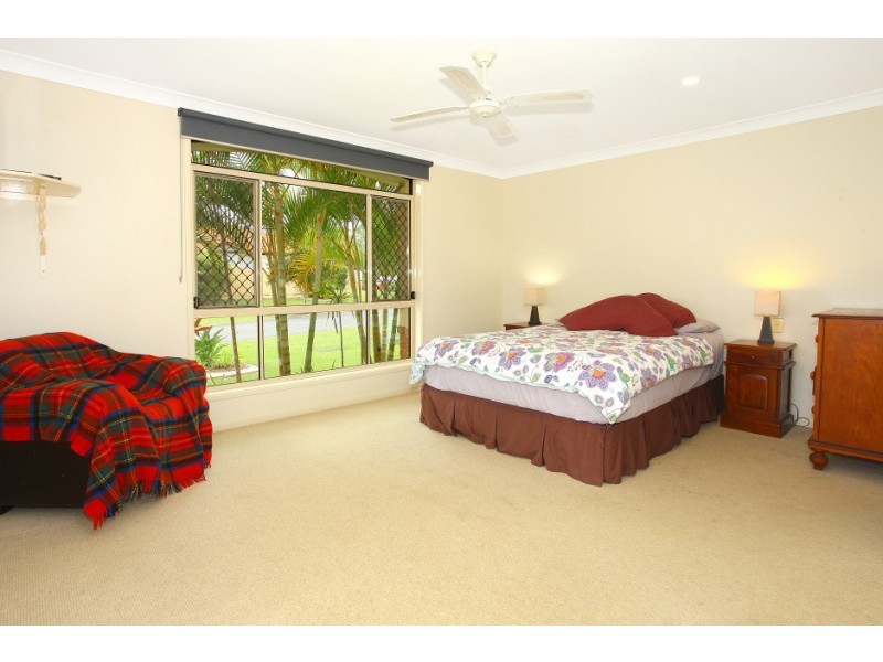 4 Lumley Street, Mudgeeraba QLD 4213