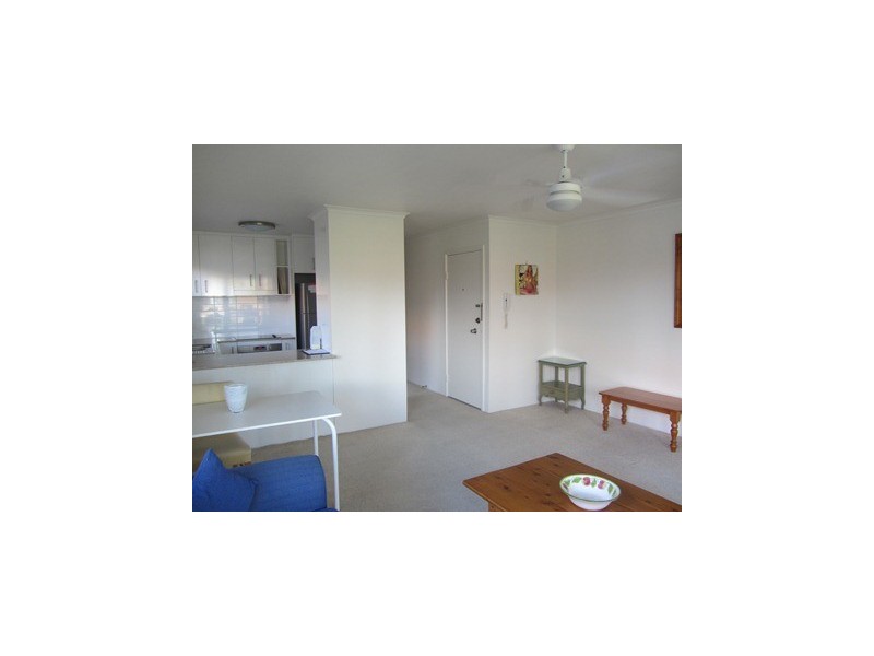 5/17 Britannia Avenue, Broadbeach QLD 4218