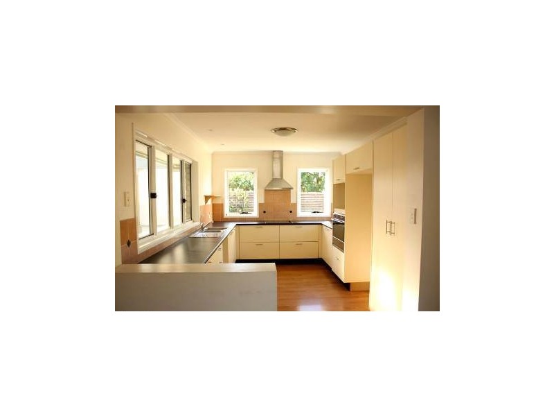 3 Allambi Ave, Broadbeach Waters QLD 4218