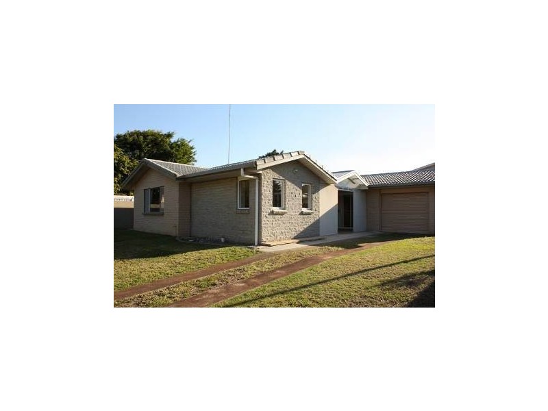 3 Allambi Ave, Broadbeach Waters QLD 4218