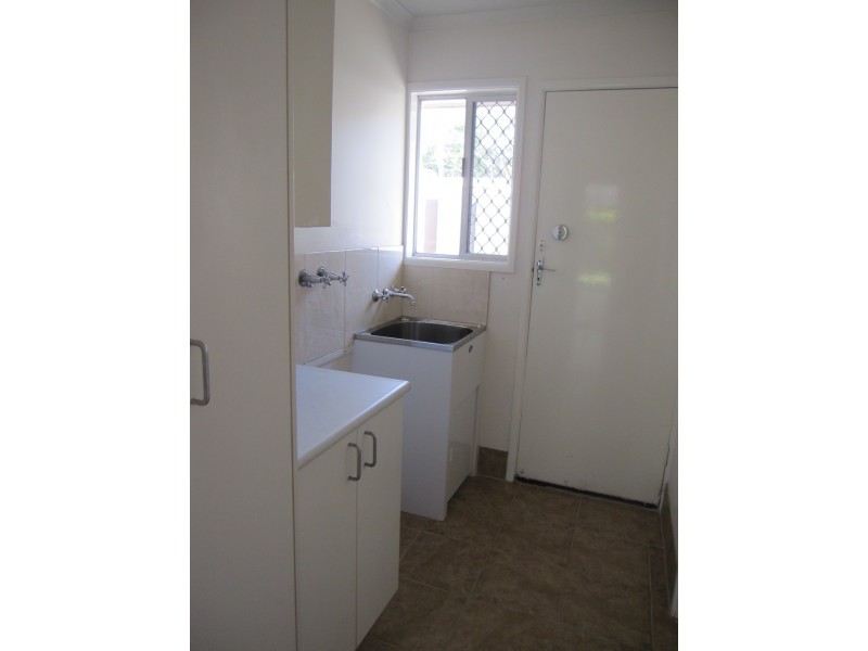 3 Allambi Ave, Broadbeach Waters QLD 4218