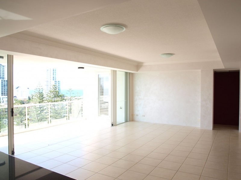 22/20 Queensland Ave, Broadbeach QLD 4218