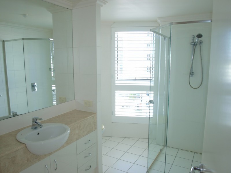 22/20 Queensland Ave, Broadbeach QLD 4218