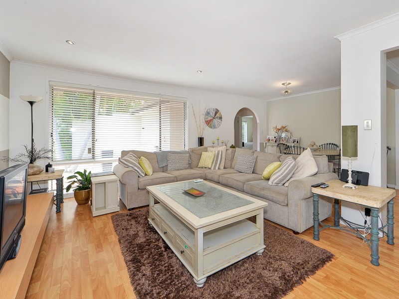 3 Ballandra Court, Mermaid Waters QLD 4218